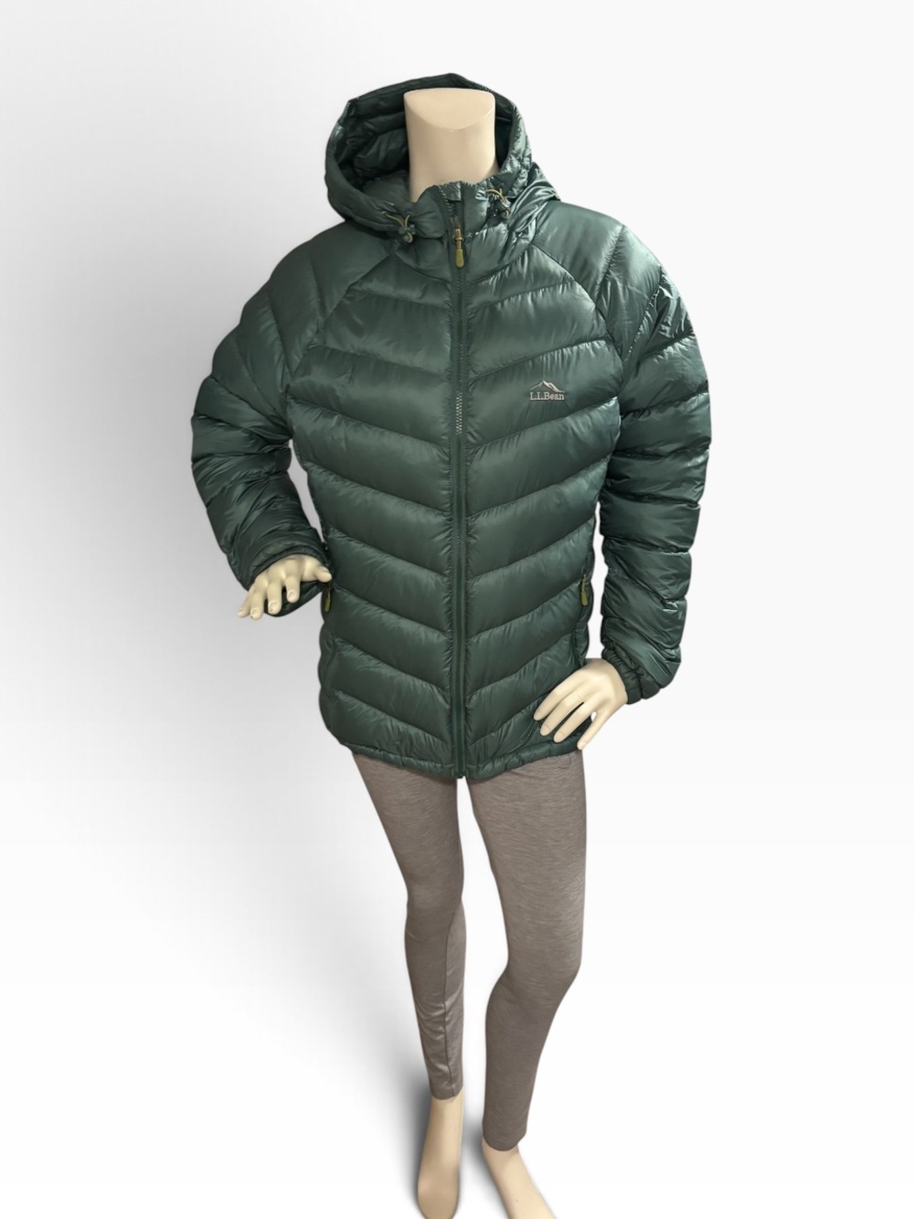 L.L. Bean Dark Green Ultralight 850 Down Hooded Jacket, women’s size large